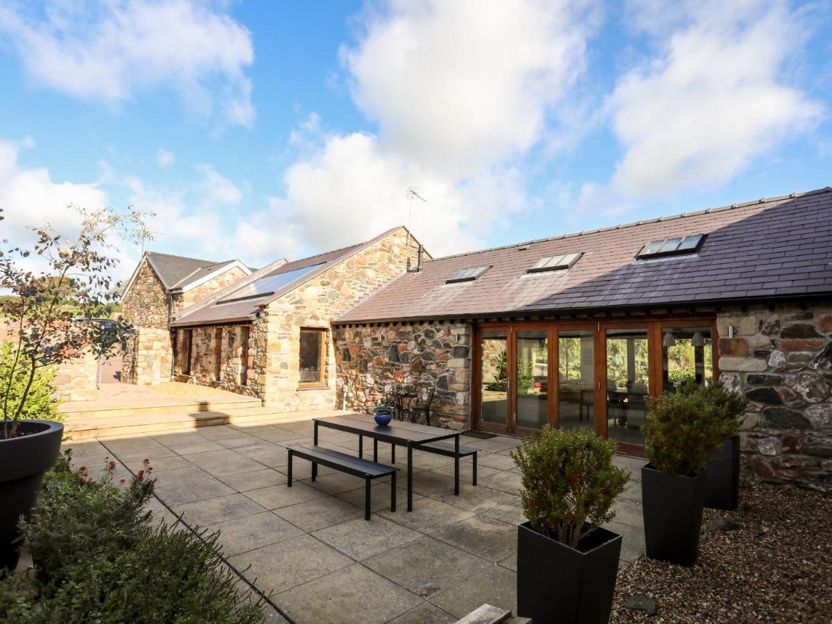 Villa Clynnog House Dwyran Exterior foto