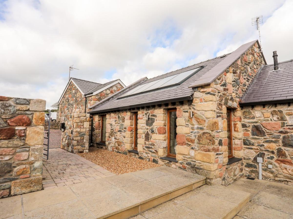 Villa Clynnog House Dwyran Exterior foto
